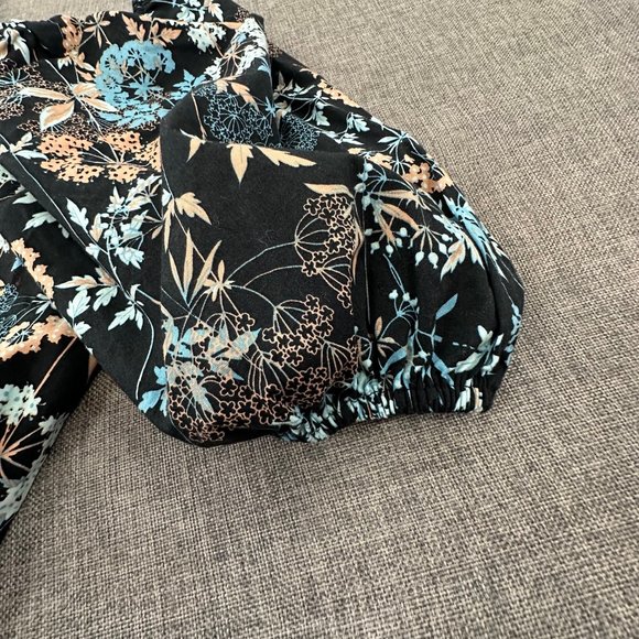 Brand New!‎ a.n.a a new approach Floral Dress Puffy Short Sleeves Small MSRP $60 - Picture 13 of 15